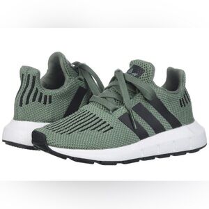 Adidas Sneakers. Size US 4.5